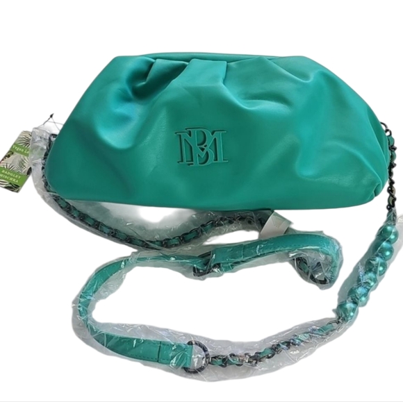 Badgley Mischka Handbags - NWT Badgley Mischka Wrapped Frame Crossbody Bag Green Vegan Leather